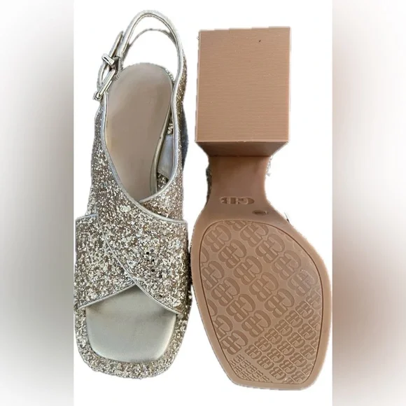 Gianni Bini NWOT GB Gold Glitter Platform Sandals Size 8 Retro Disco Heels - Picture 8 of 8